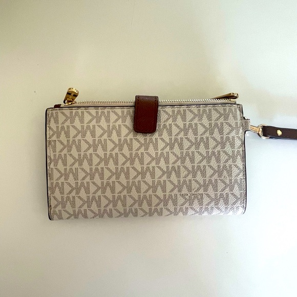 Michael Kors Jet set double zip wallet - Picture 5 of 16